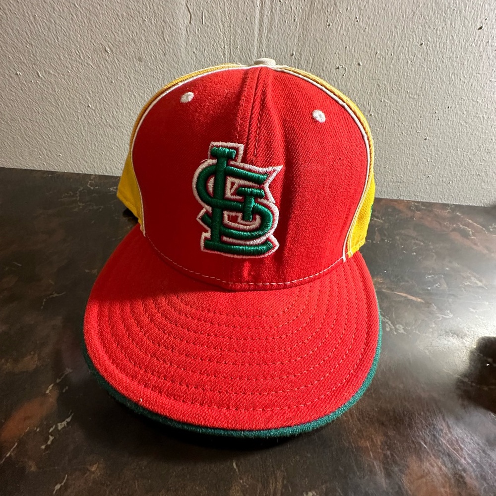 2000’s NEW ERA CARDINALS HAT